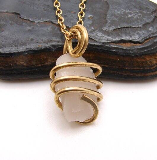 NOVACULITE PENDANT IN MERLIN'S GOLD - BE FREE AGAIN #58