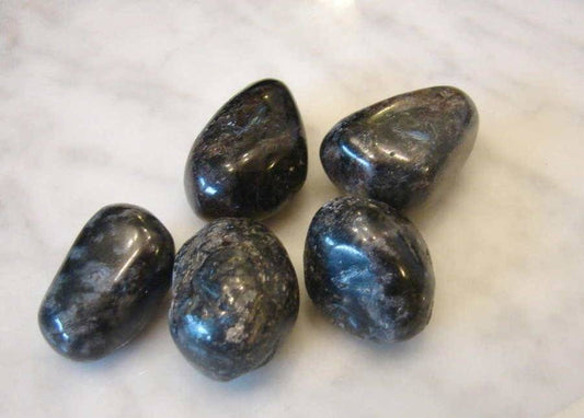 ONE ARFVEDSONITE RUSSIAN Psychic Vision Direct Energy Crystal