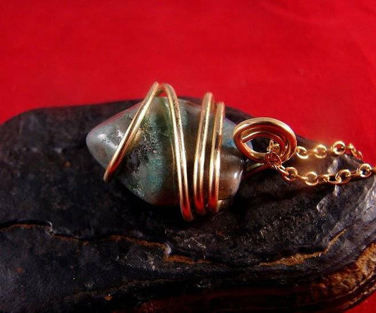 AJOITE PENDANT IN QUARTZ, SHATTUCKITE, CHRYSOCOLLA MERLIN'S GOLD #551