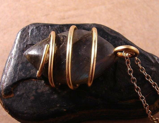 NORTHERN LIGHTS LABRADORITE CRYSTAL PENDANT MERLIN'S GOLD BRONZE #13