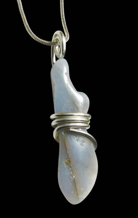 GENUINE ELLENSBURG TRUE BLUE AGATE PENDANT, MEDIUM BLUE #100
