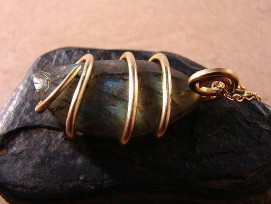 NORTHERN LIGHTS LABRADORITE CRYSTAL PENDANT MERLIN'S GOLD ANCIENT BRONZE #20