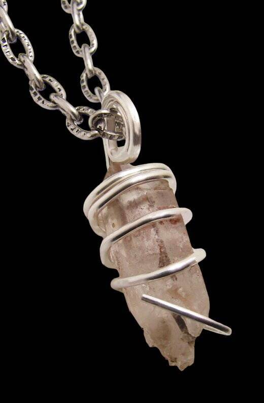 RARE BLACK DRAGON QUARTZ PENDANT IN SILVER PLATED COPPER #604