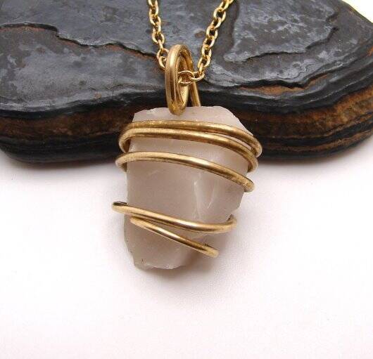 NOVACULITE PENDANT IN MERLIN'S GOLD - BE FREE AGAIN #59
