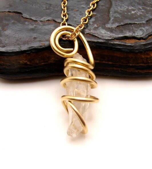 SATYALOKA PENDANT GATHERED BY MONKS INDIA ENLIGHTENMENT Merlin's Gold 316