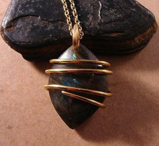 LABRADORITE CRYSTAL PENDANT MERLIN'S GOLD BRONZE 26