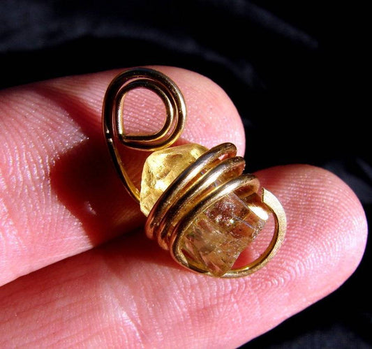 APATITE GREEN AURA CRYSTAL PENDANT MERLIN'S GOLD BRONZE #25