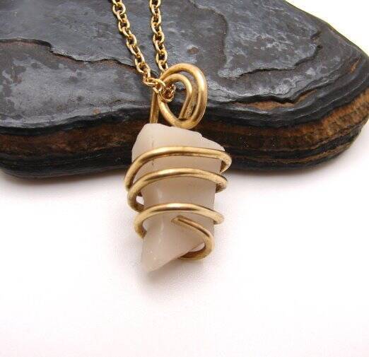 NOVACULITE PENDANT IN MERLIN'S GOLD - BE FREE AGAIN #64