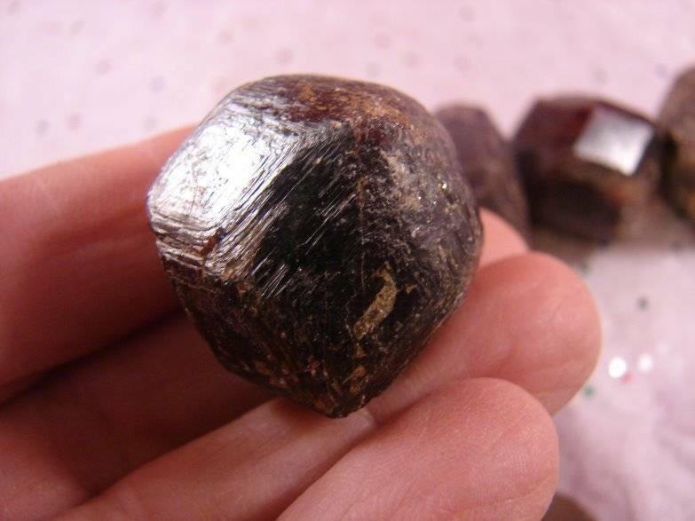 Carat Garnet Rough Blood Red Natural Almandine Crystal Mineral - Psychic Pathways