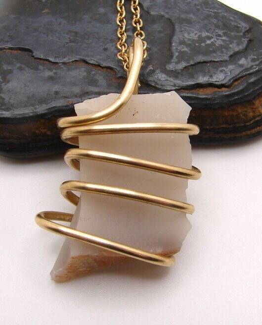 NOVACULITE PENDANT IN MERLIN'S GOLD - BE FREE AGAIN #57