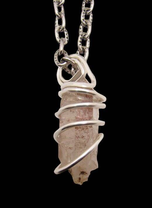 RARE BLACK DRAGON QUARTZ PENDANT IN SILVER PLATED COPPER #604