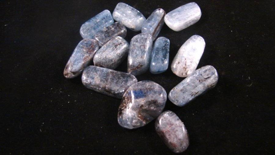 Healing Deep Blue Kyanite Gemstone Pendant Silver Free Chain