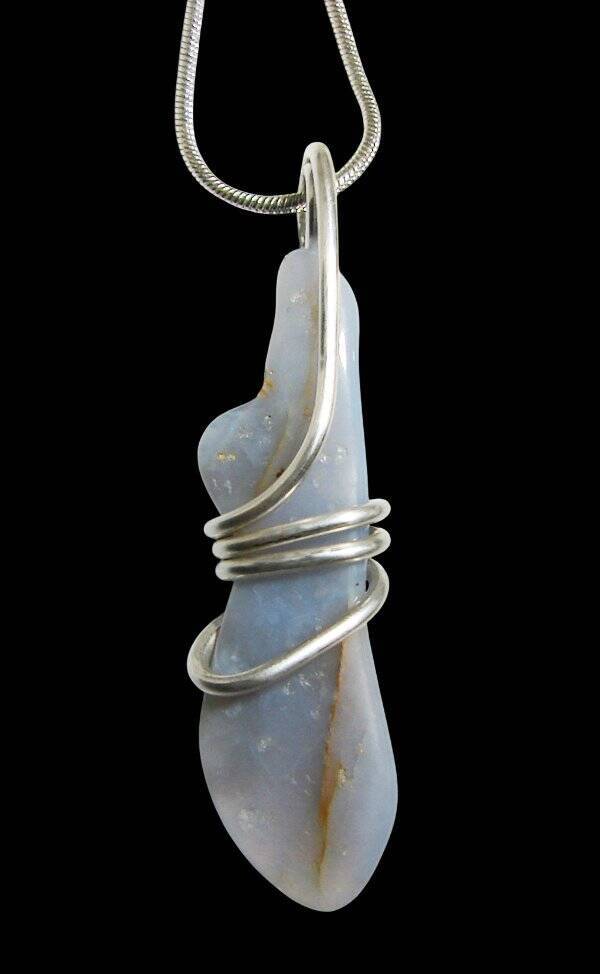 GENUINE ELLENSBURG TRUE BLUE AGATE PENDANT, MEDIUM BLUE #100