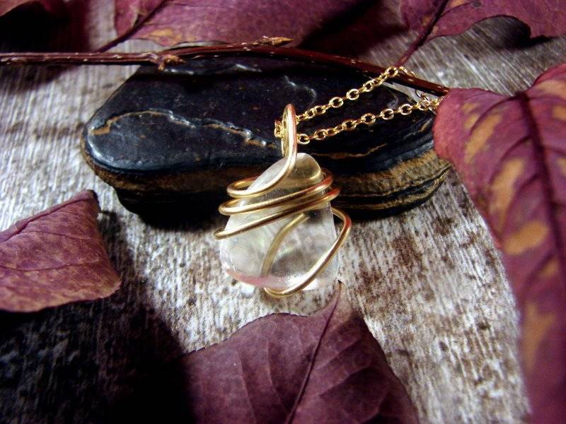 LUMINOUS FANTASY AURA TITANIUM CRYSTAL NECKLACE BRONZE GOLD REIKI 8