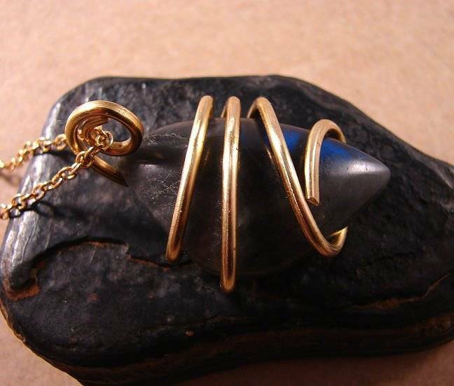 NORTHERN LIGHTS LABRADORITE CRYSTAL PENDANT MERLIN'S GOLD BRONZE #11