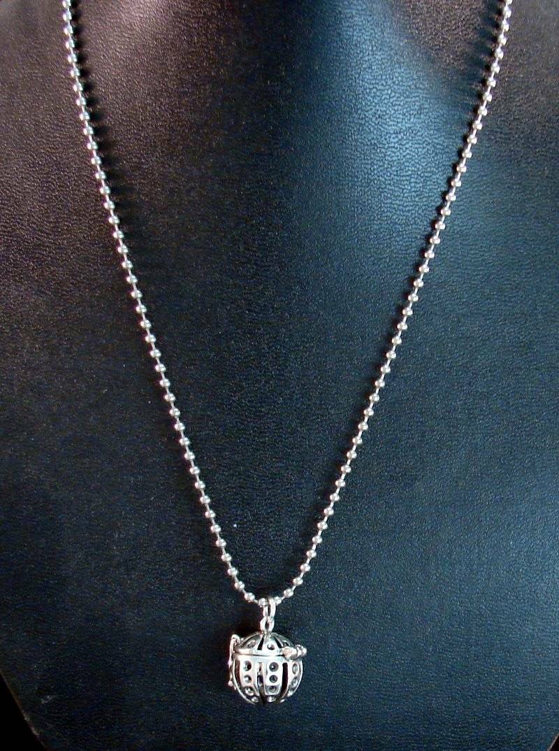 BLUE LAPIS STAINLESS STEEL PENDANT WITH 18" STAINLESS STEEL CHAIN
