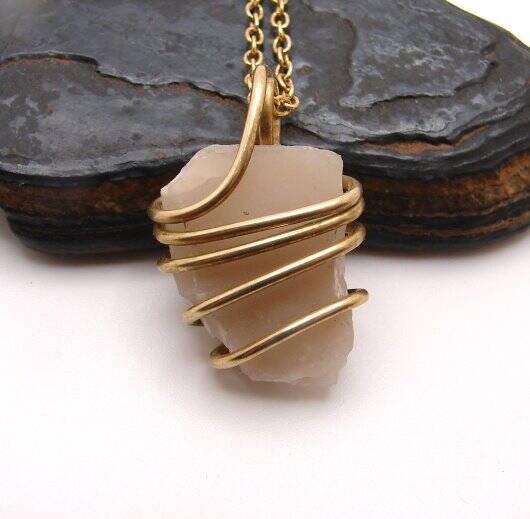 NOVACULITE PENDANT IN MERLIN'S GOLD - BE FREE AGAIN #59