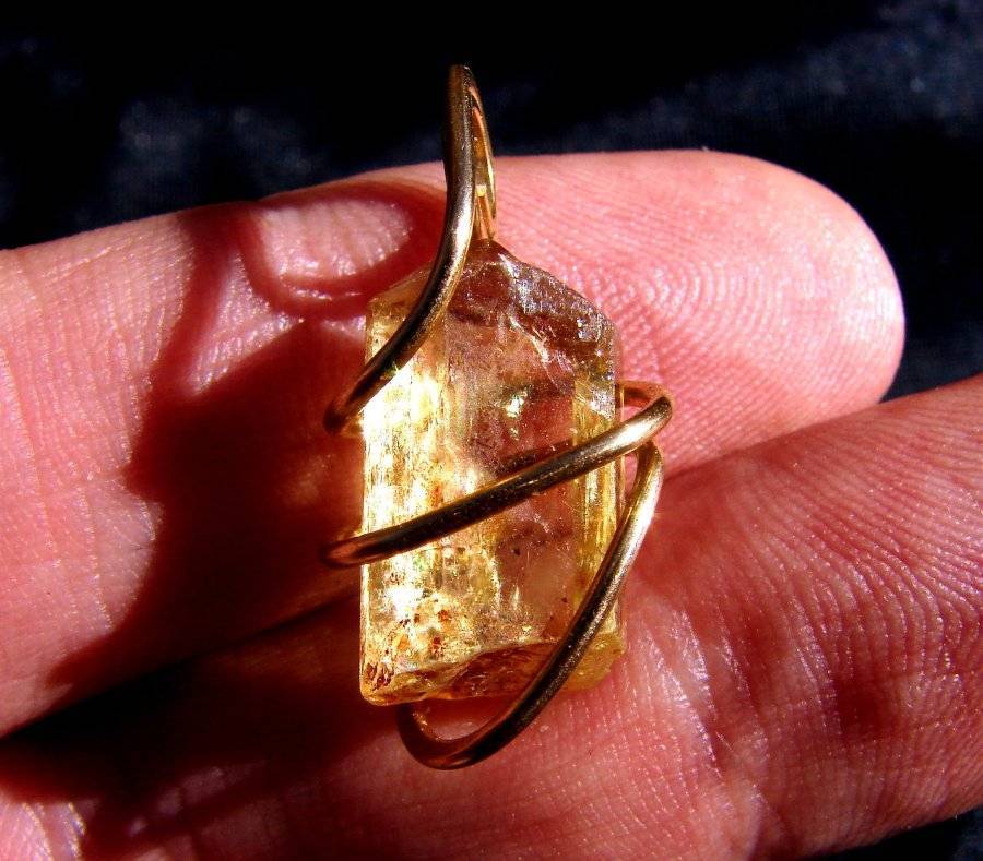 APATITE GREEN AURA CRYSTAL PENDANT MERLIN'S GOLD 27 BRONZE