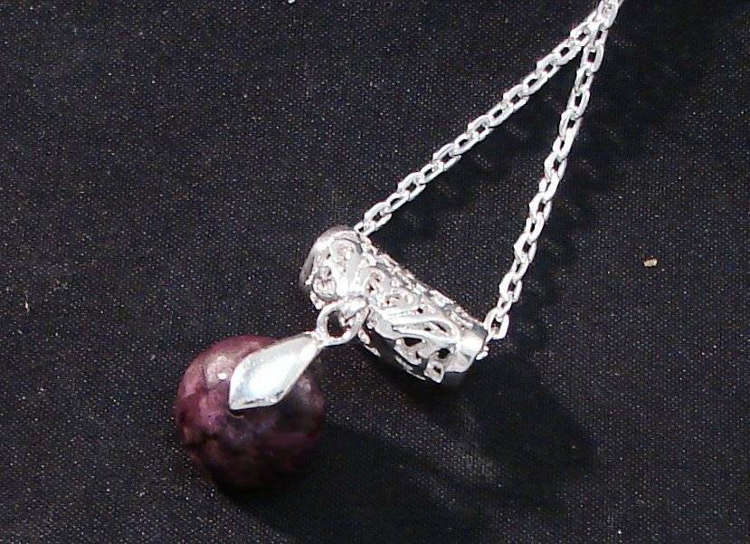 Luvulite Grape Sugilite Royal Azel Gemstone Pendant Silver 18" Chain