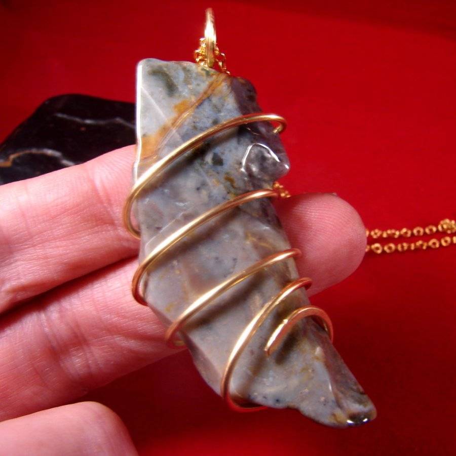 Gorgeous Agate Pendant in Bronze Merlin's Gold 3