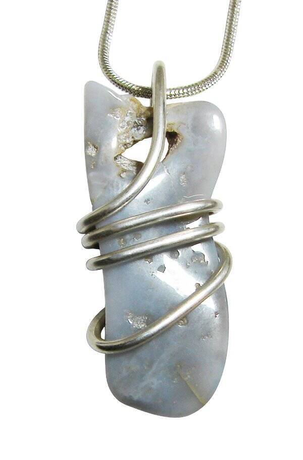 GENUINE ELLENSBURG TRUE BLUE AGATE PENDANT, MEDIUM BLUE #101