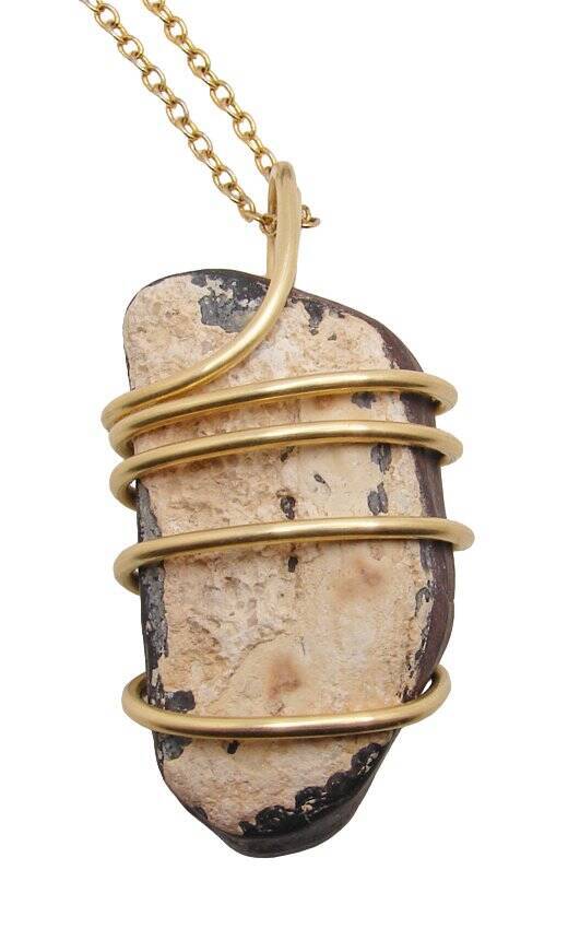PENDANT OF OLDEST STONE IN THE WORLD 2 BILLION YEAR OLD GENESIS STONE GOLD #800