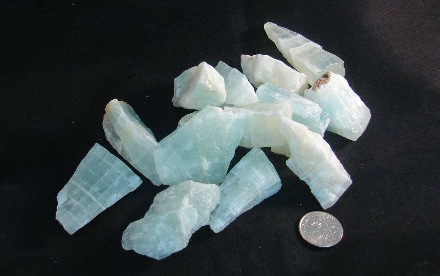 ONE RAW LEMURIAN AQUATINE ULTRAMARINE CALCITE CRYSTAL