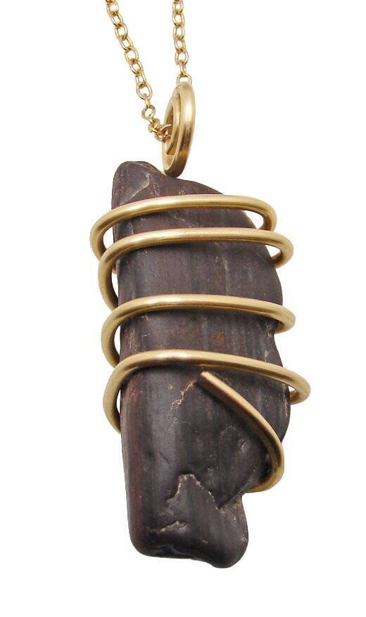 PENDANT OF OLDEST STONE IN THE WORLD 2 BILLION YEAR OLD GENESIS STONE GOLD #801