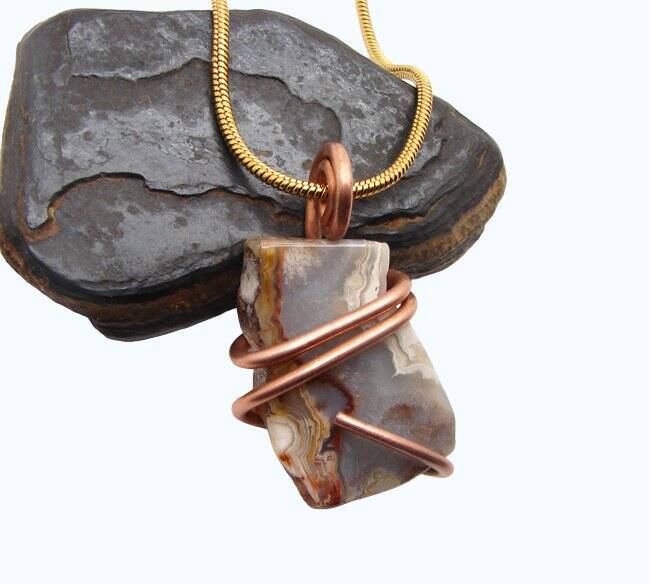 72.5 cts - NEW RADIANCE JASPER ART AMULET PENDANT Necklace COPPER #103