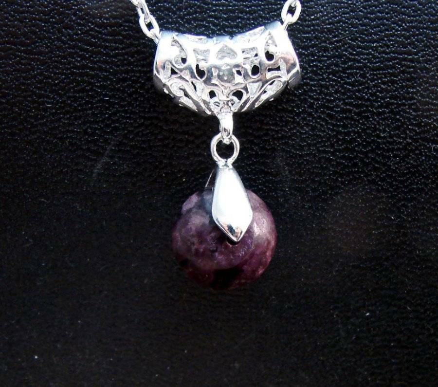 Luvulite Grape Sugilite Royal Azel Gemstone Pendant Silver 18" Chain