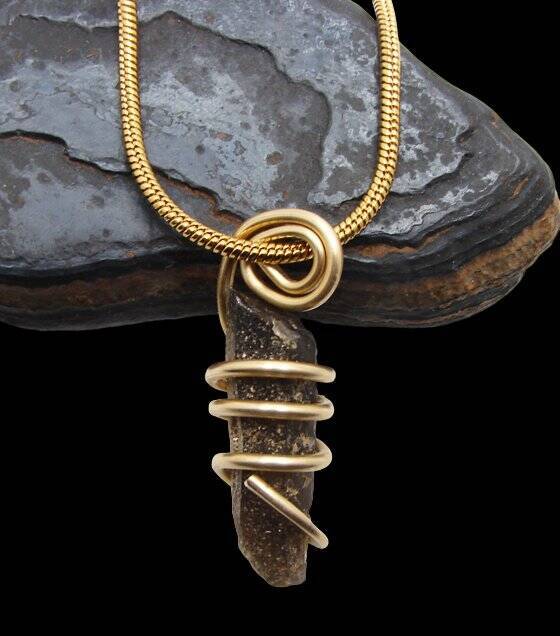 RARE BLACK DRAGON QUARTZ PENDANT IN BRONZE MERLIN'S GOLD #653