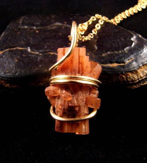 Aragonite Star Crystal Pendant Bronze 3
