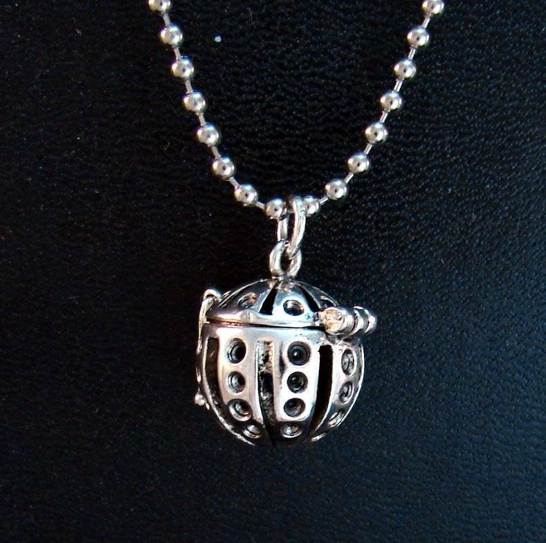 BLUE LAPIS STAINLESS STEEL PENDANT WITH 18" STAINLESS STEEL CHAIN