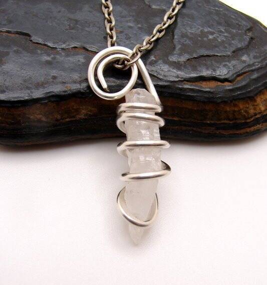 RARE SATYALOKA QUARTZ PENDANT GATHERED BY MONKS INDIA ENLIGHTENMENT SS #302